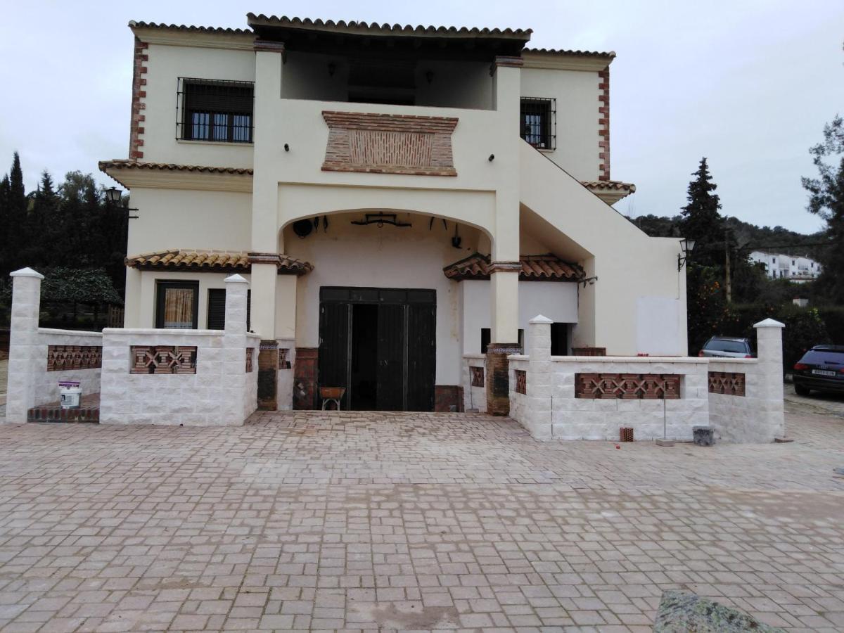 Вилла Casas Del Madrono Казалла де ла Сиерра Экстерьер фото